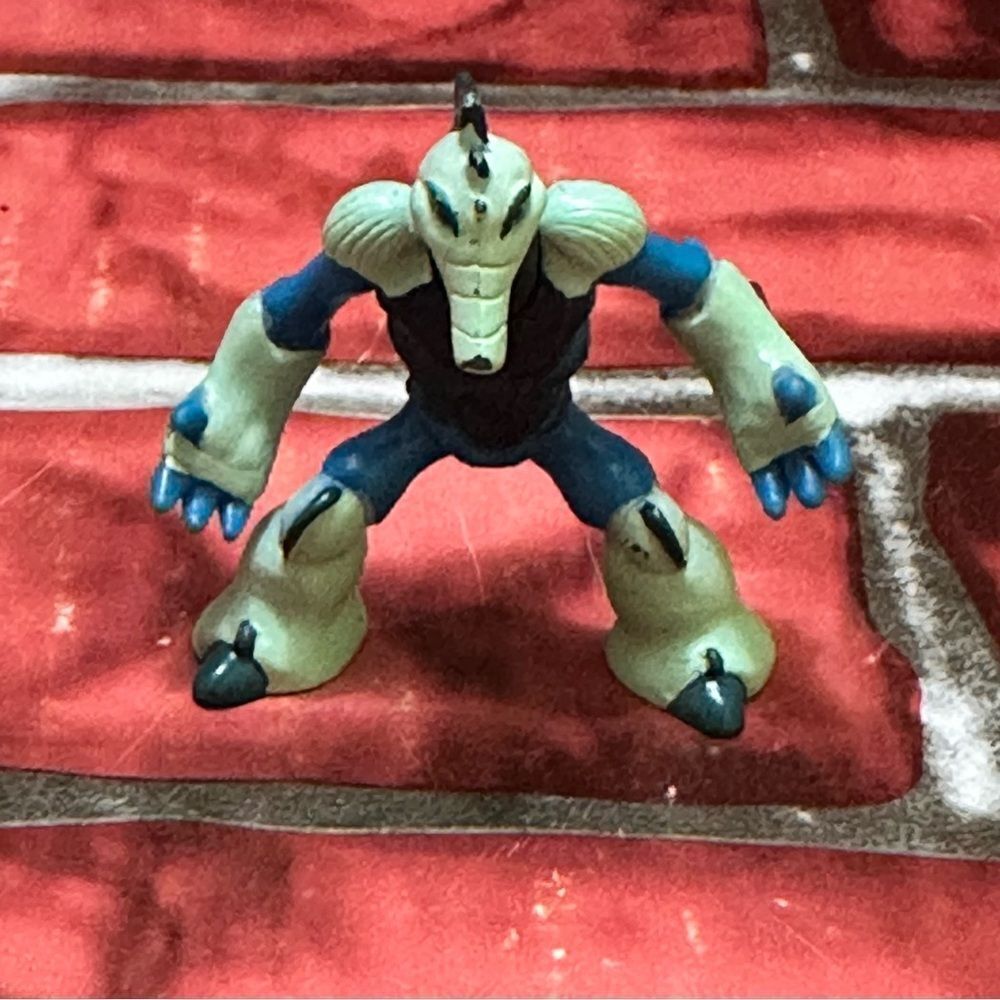 GORMITI CAVAREX SEA TRIBE Action figure